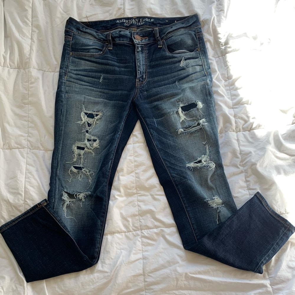 Women’s American Eagle Distressed Skinny Jeans!